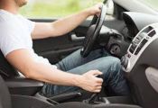 “أمن الطرق”: هذه هي الطريقة الصحيحة للجلوس أثناء القيادة