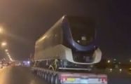 مواطن يوثق وصول إحدى عربات قطار الرياض.. كشف موعد التشغيل (فيديو)