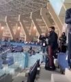 فيديو يظهر رد فعل صحفيين إيطاليين عند سماعهم الآذان بملعب جامعة الملك سعود