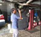 شاب يرفض وظيفة حكومية براتب 13 ألف ري​ال ويفضل العمل في صيانة السيارات