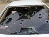 زخات برد تتسبب في كسر زجاج المركبات بمحايل (فيديو)