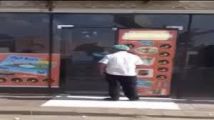 أول تعليق من بلدية محايل عسير بشأن فيديو متداول لعامل يبصق في الطعام !