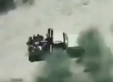 فيديو.. مقاتلات التحالف تدمر عربة عسكرية تقل عناصر حوثية في صعدة