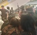جندي تايلاندي يقتل 17 في مركز تجاري ويلتقط “سيلفي” وينشر الحادثة على “فيسبوك” (فيديو وصور)