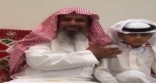 الحارثي يجلس بمنزل الطالب المتسبب في وفاة معتز ويؤكد لعائلته: ولدكم ولدنا