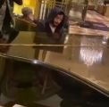 فيديو.. شاب سعودي يعزف النشيد الوطني بأحد فنادق النمسا .. وهكذا تفاعل معه الحضور